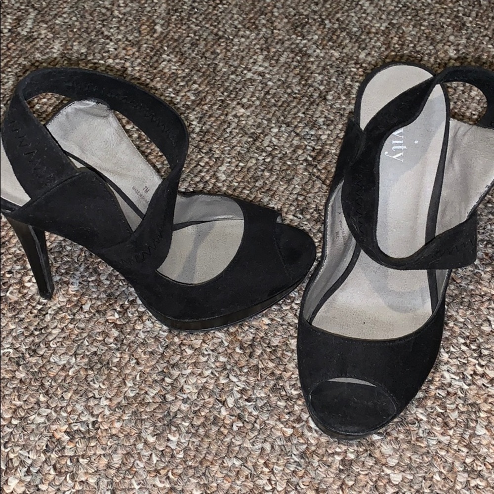 Levity black heel